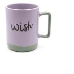 كوب سيراميك بنفسجي فاتح بيد وقاعدة خضراء، مكتوب عليه كلمة "wish" بالأسود. - view 2